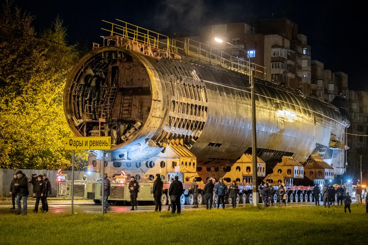 Уникальная операция по транспортировке первой советской атомной подводной лодки К-3